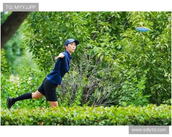 南京飞盘队与成都飞盘队实力对比赛后分析与总结