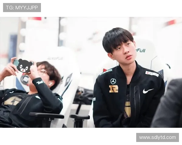 RNG鏖战OMG巅峰对决引爆赛场激情上演宿敌荣誉之战